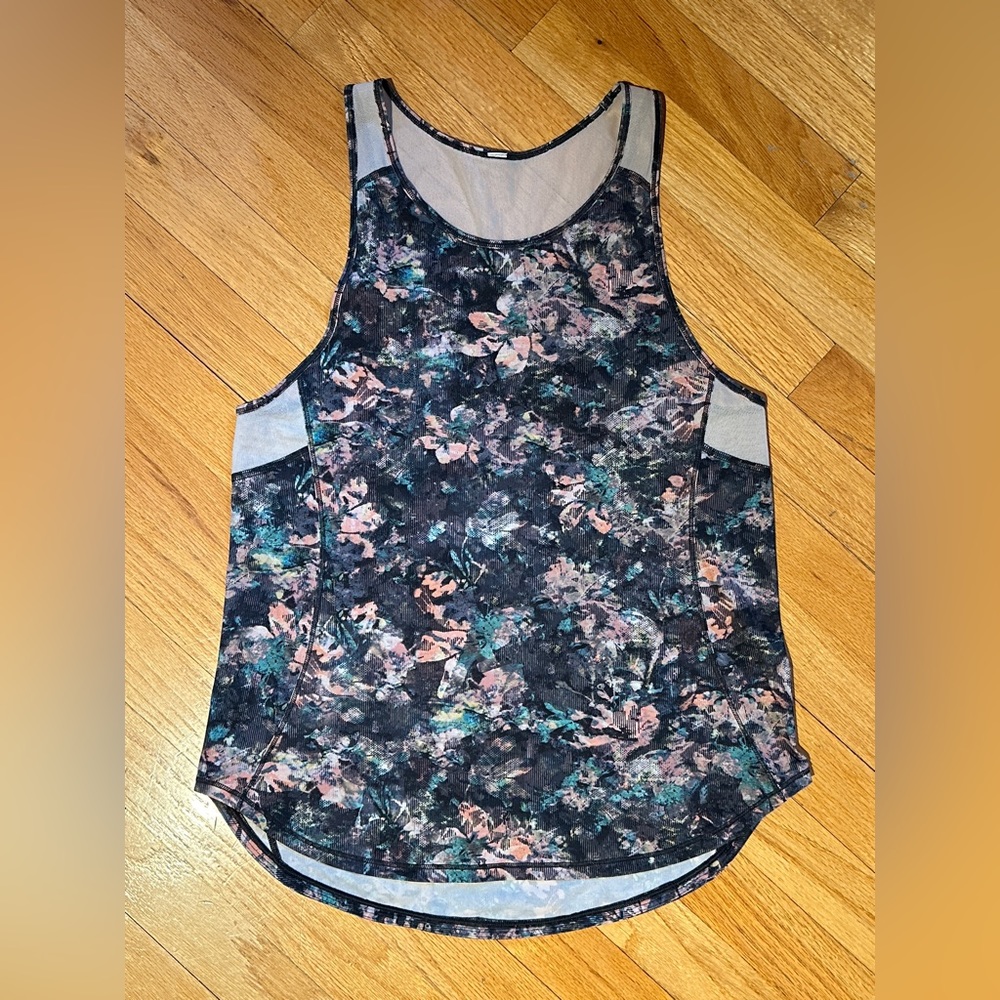 Lululemon Sculpt Tank size 4 Racerback